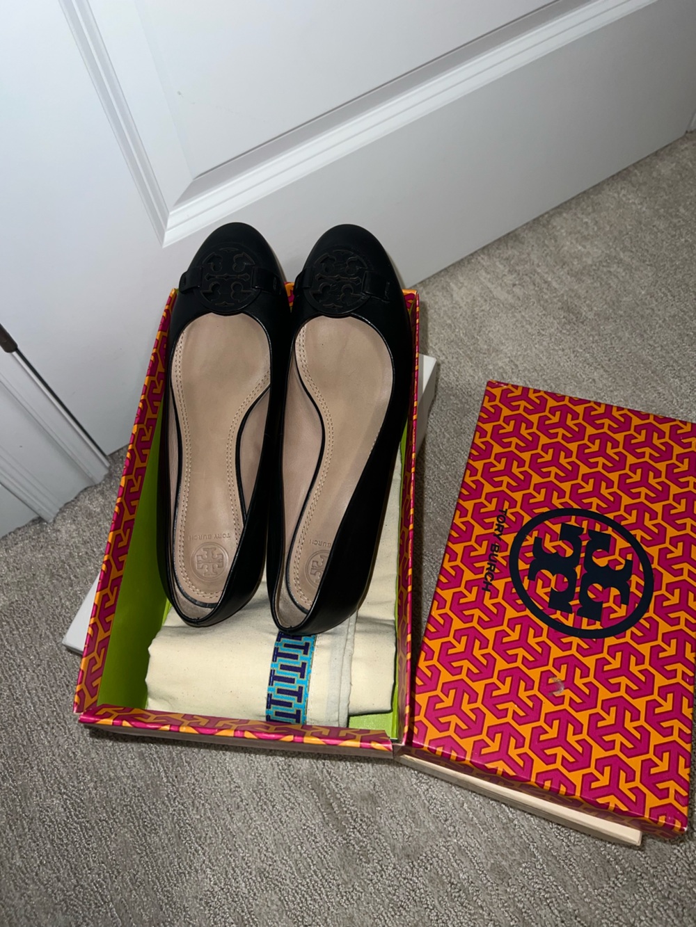 Tory Burch Black MILLER 35MM WEDGE
VEG NAPPA - Size 9.5